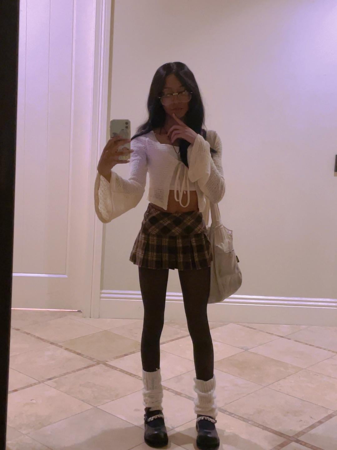 1733191723Tinygoddessskai432