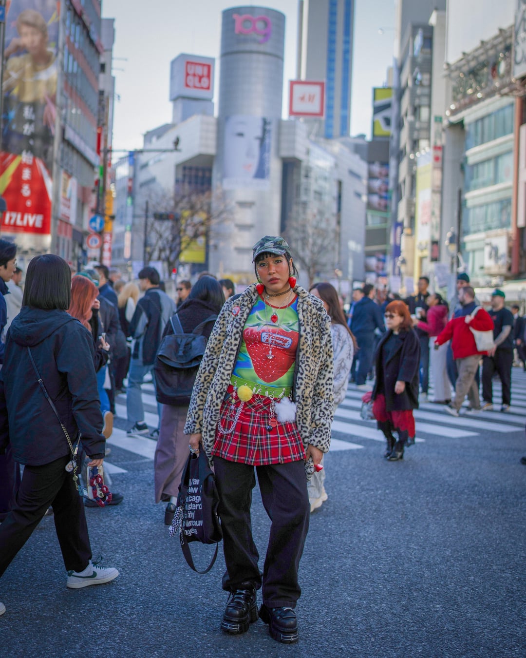 1745618684tokyo-megaplexx194