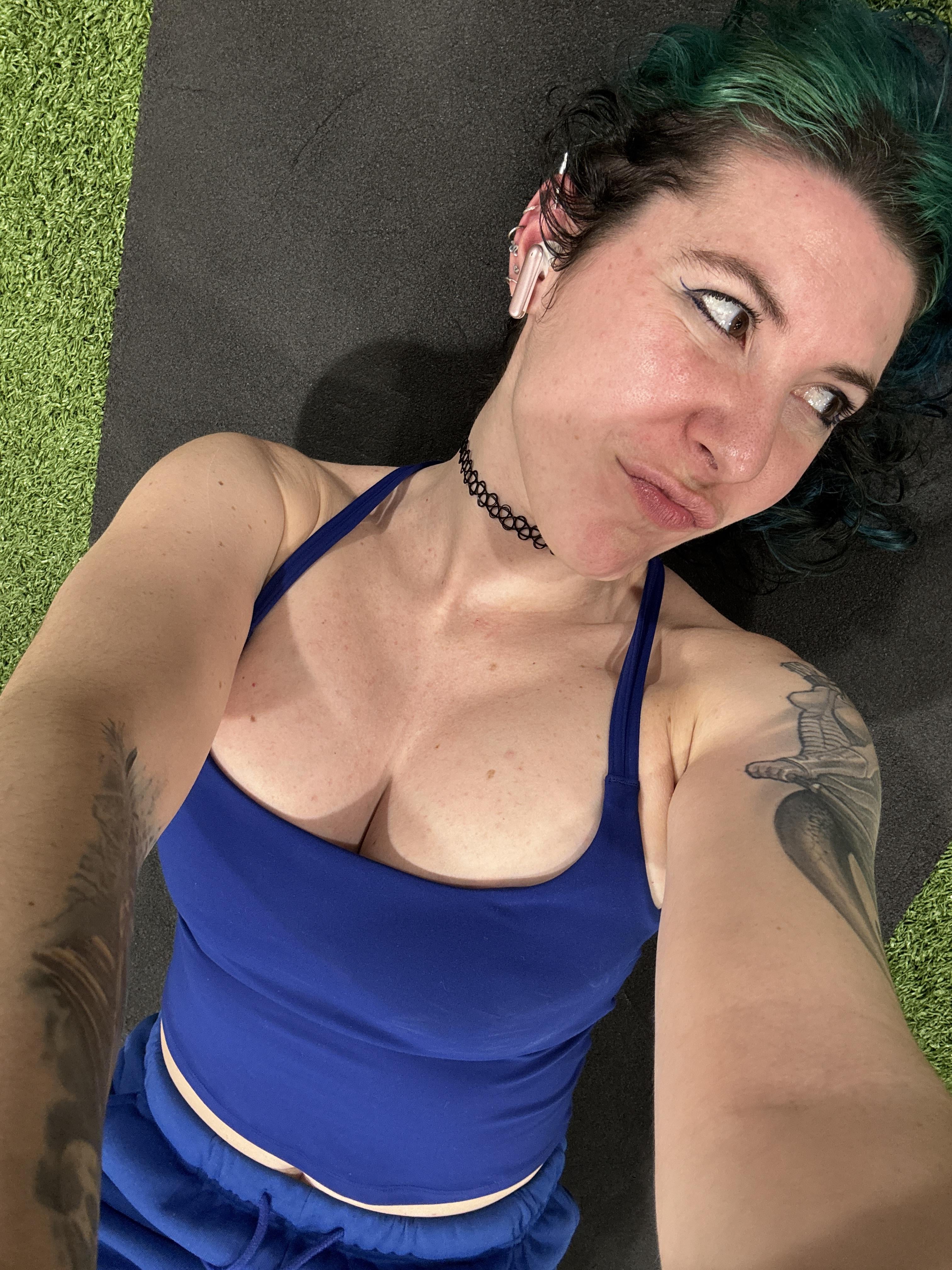 1770146238sirenskiss32