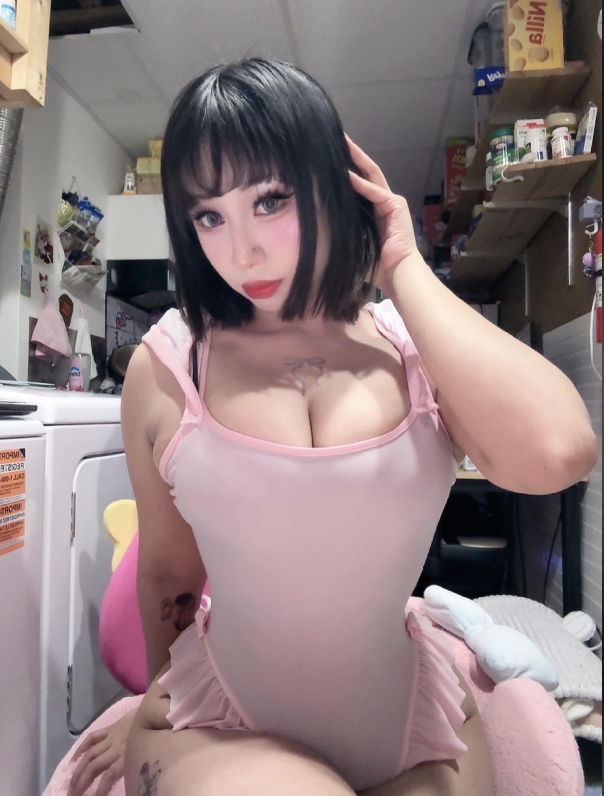 1770699997YunaGisel13