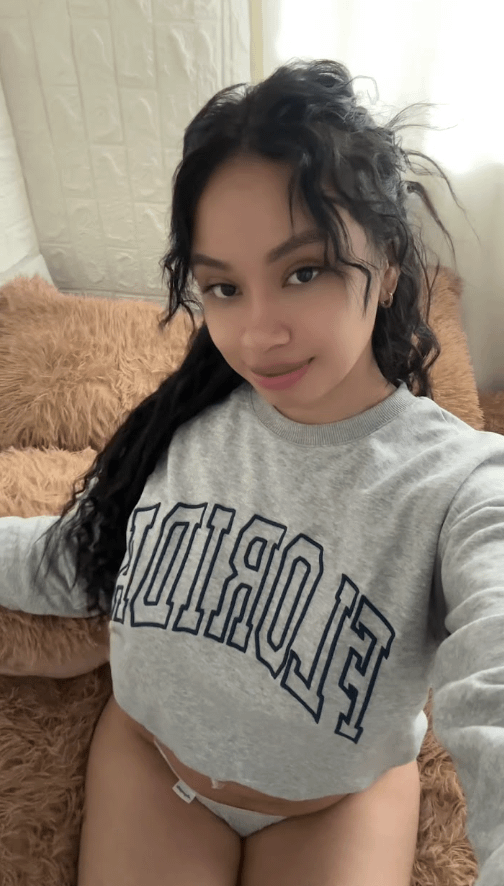 1782608923AlluringGurl8
