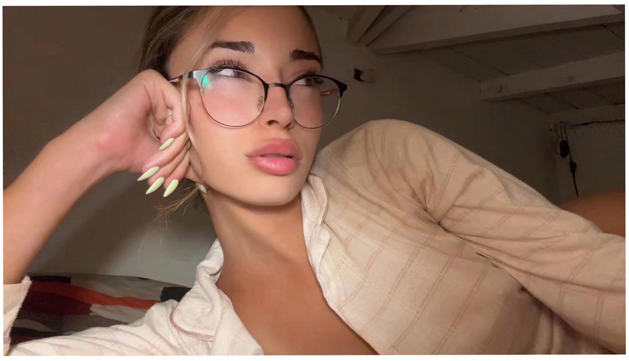 1783376945ShyTeaseOnly10