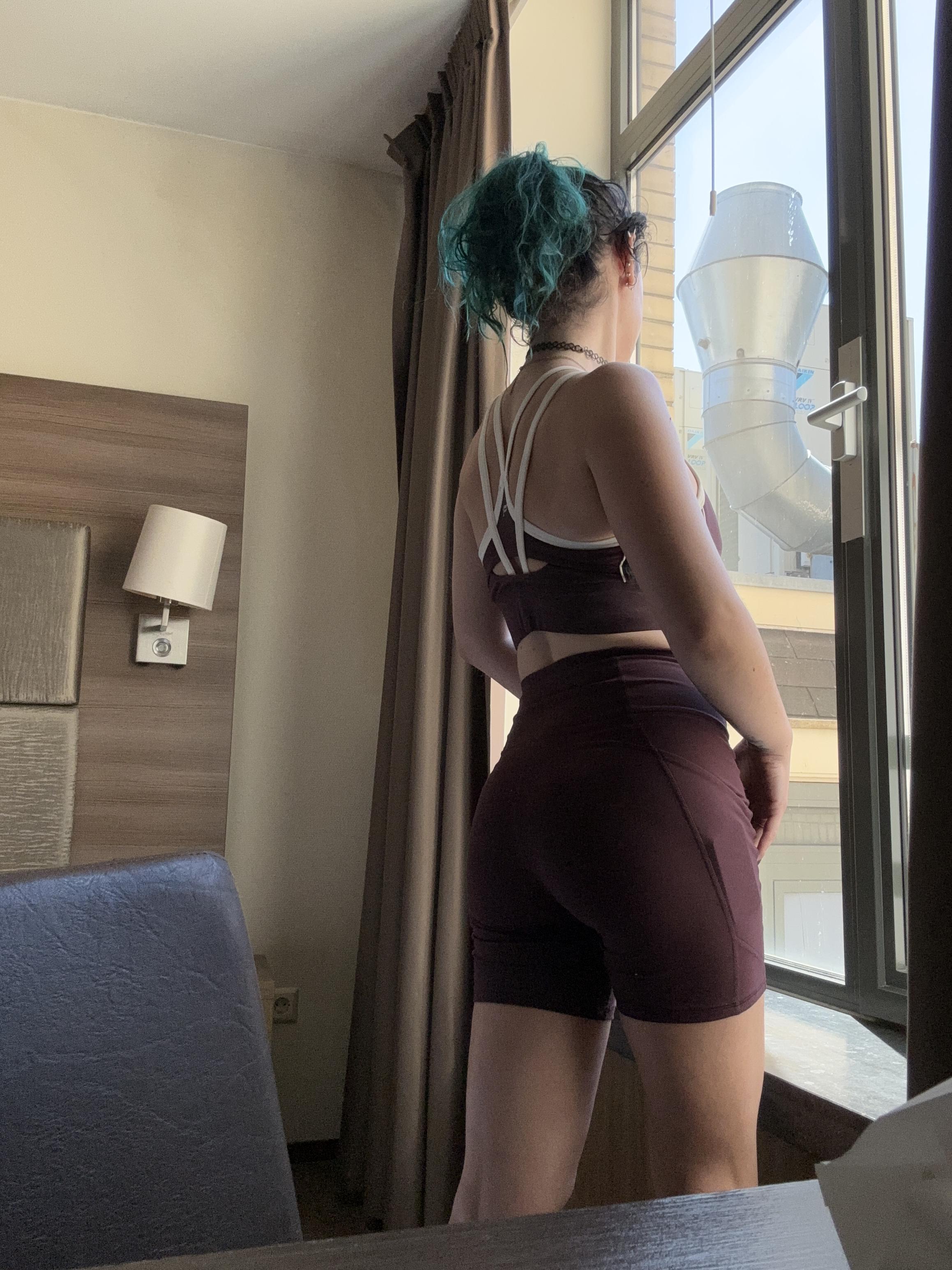1783995701sirenskiss31