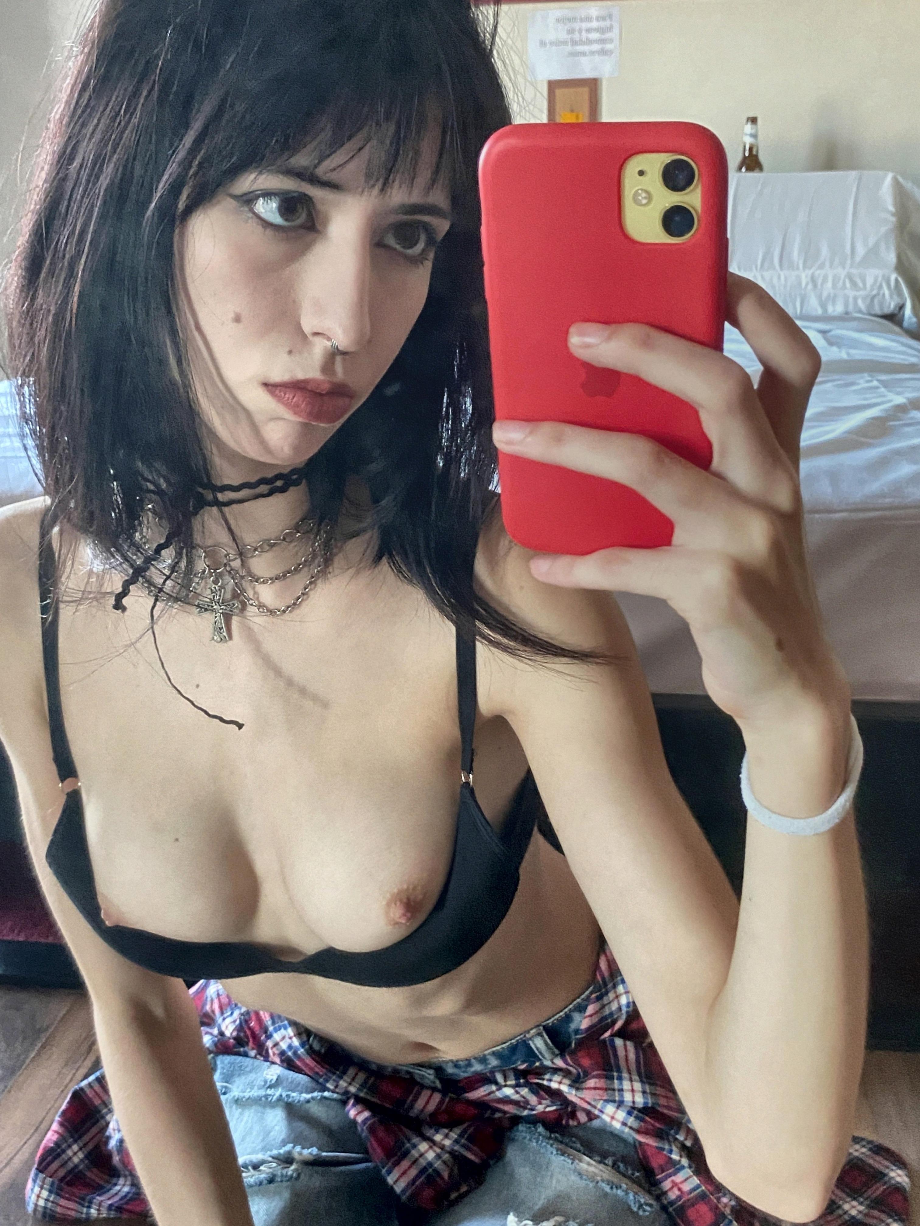 1784054332itsmegirlygirl5