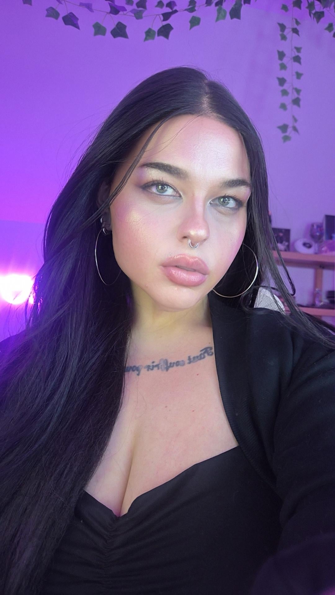 1784083349juicythickpeaches70