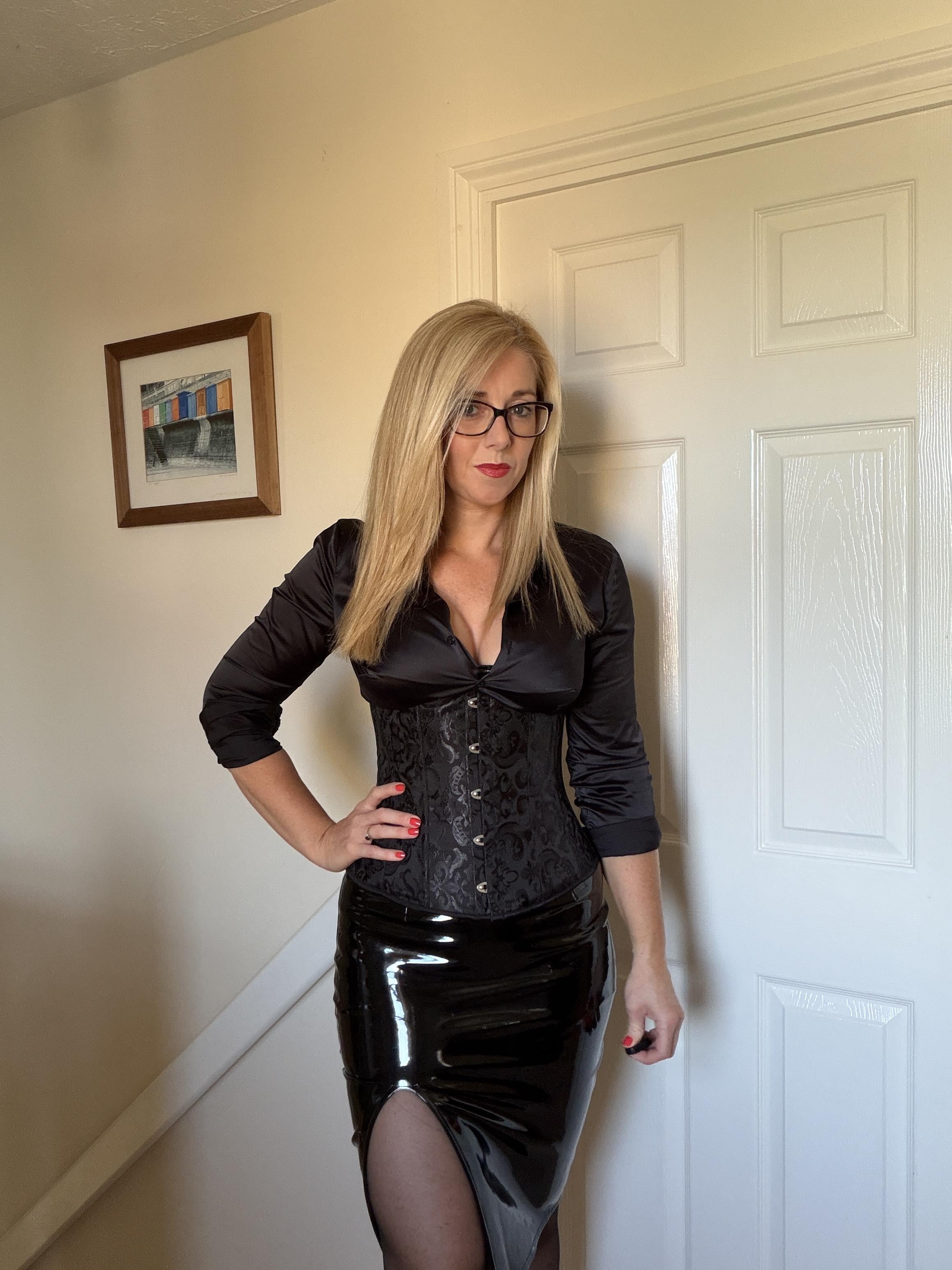 1784143758Josie_Glass80