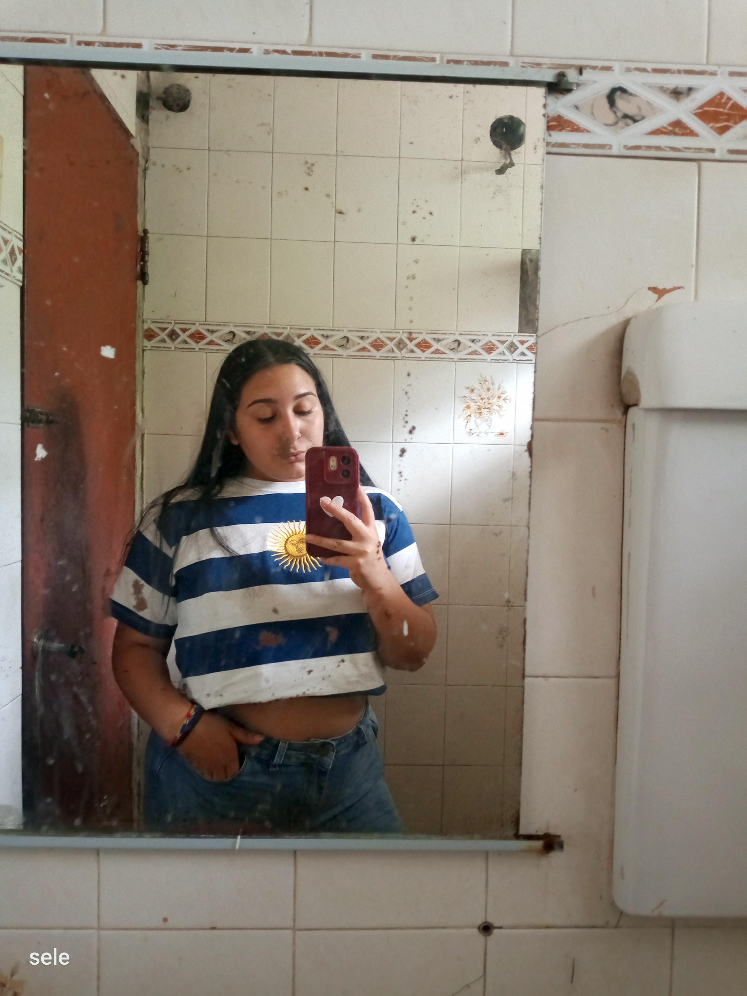 Whatamidoinghere1356 Nicolas