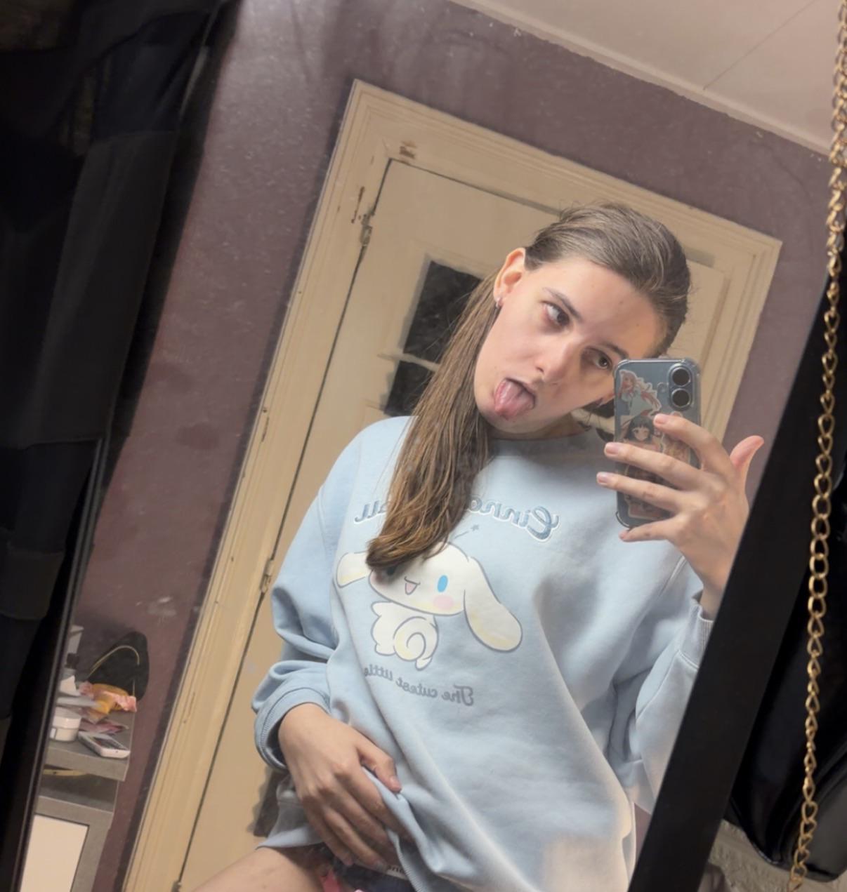 JollySimple188 Pouros